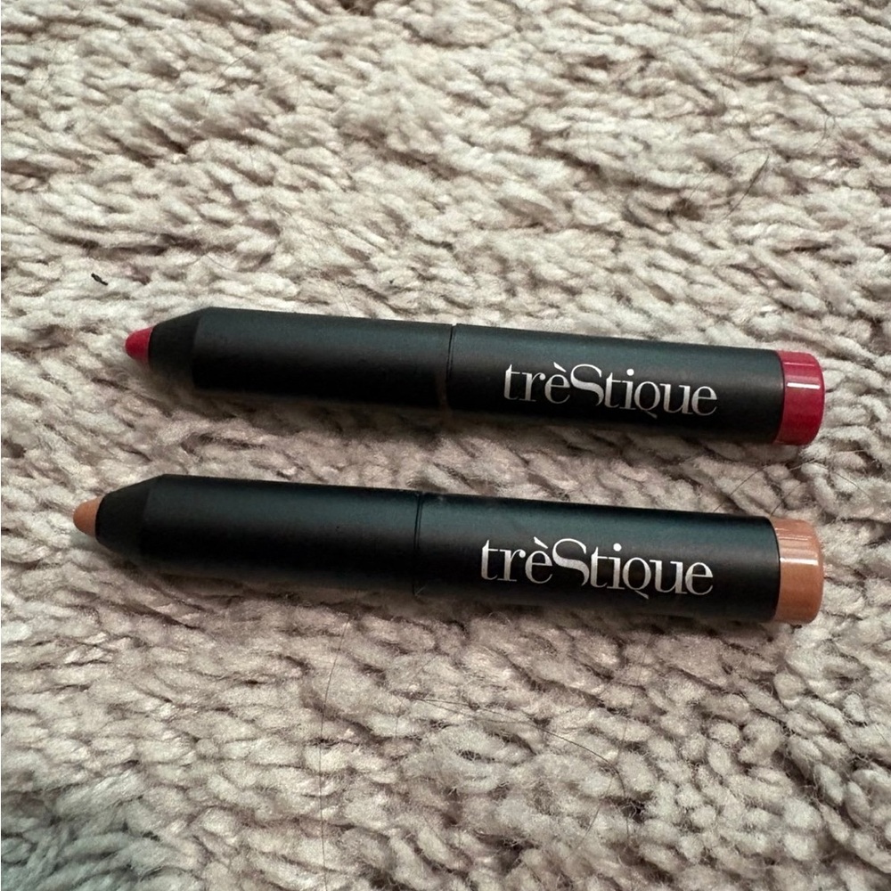 treStiQue Dual Lip Crayons — Red and Nude Brown
